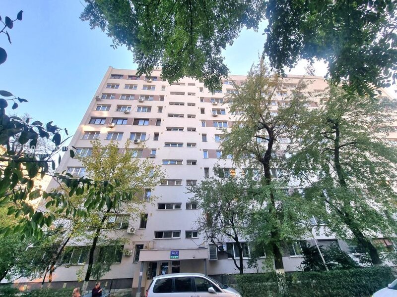 Militari - Apusului apartament 4 camere, balcon, bloc izolat termic